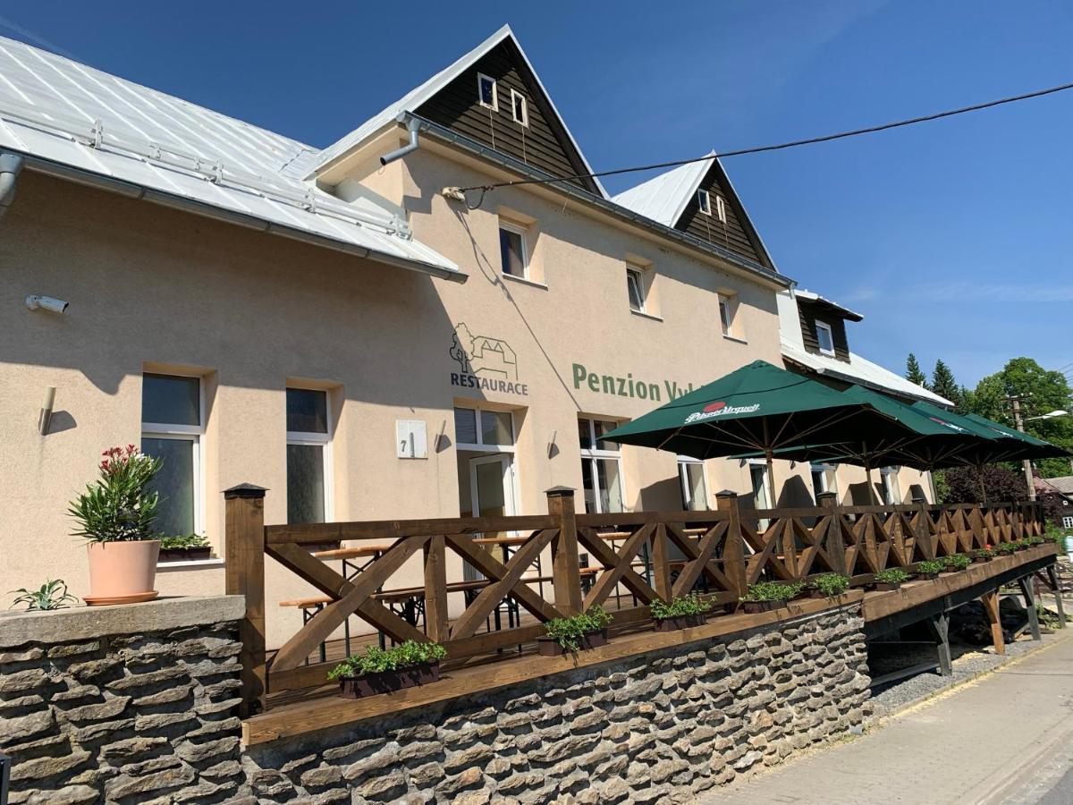 Penzion A Restaurace Vyhlidka เชเลซนารูดา ภายนอก รูปภาพ