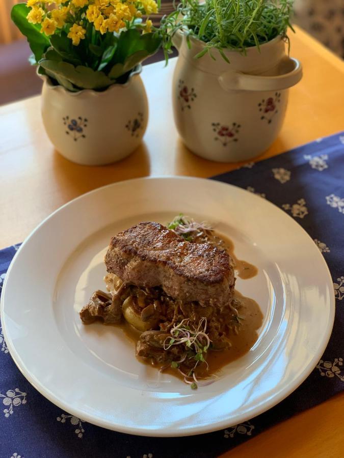 Penzion A Restaurace Vyhlidka เชเลซนารูดา ภายนอก รูปภาพ